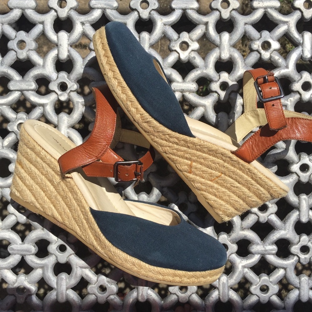 Lands End espadrilles round toe leather canvas